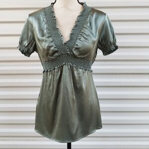 Bcbgmaxazria  silk blend top size small needs repair